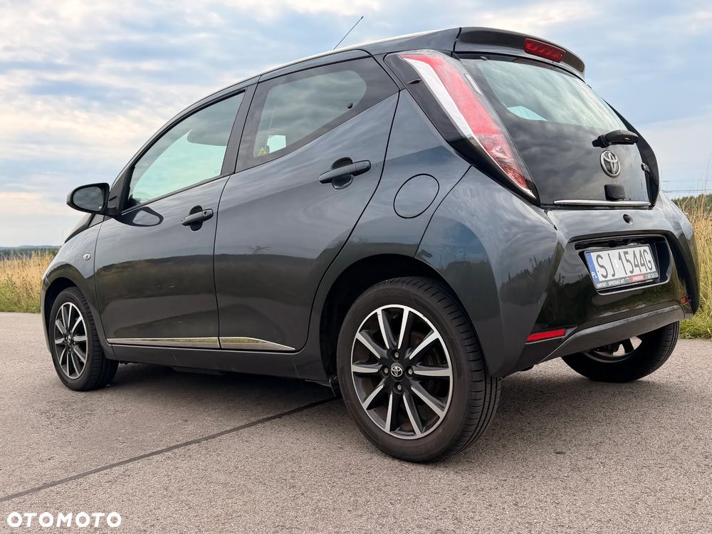 Toyota Aygo x-clusiv - 3