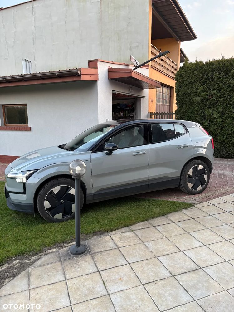 Volvo EX30 69kWh Twin Motor Plus - 1