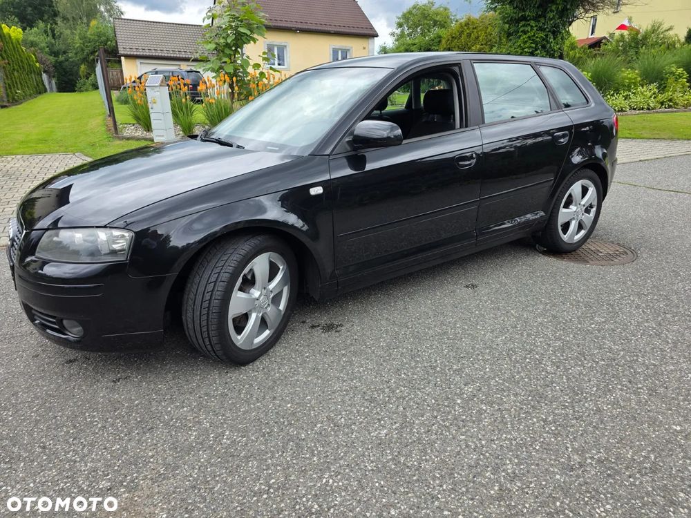 Audi A3 Sportback 2.0 FSI Ambiente - 2