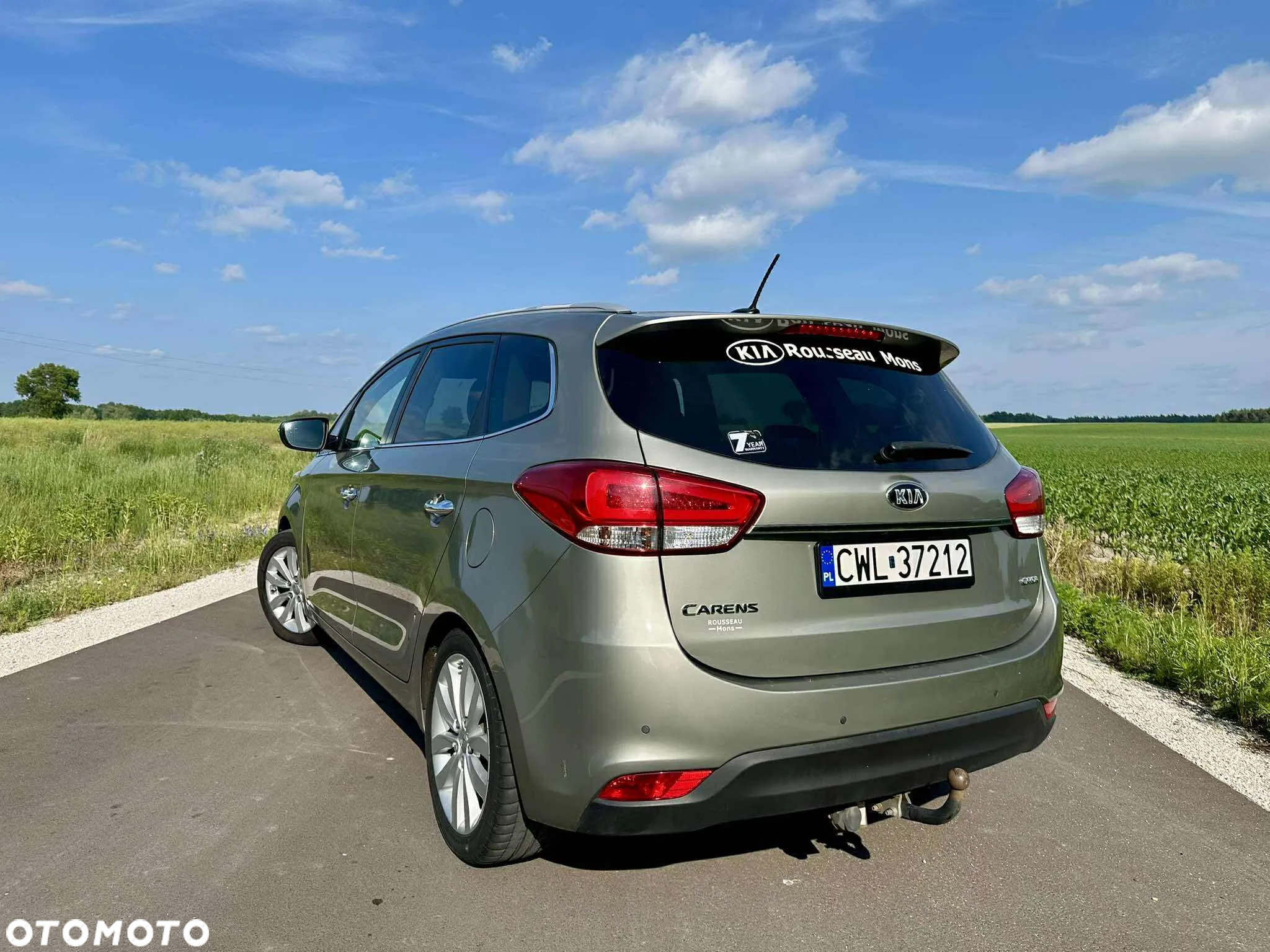 Kia Carens - 4