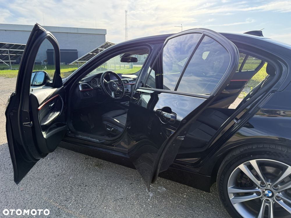 BMW Seria 3 330i xDrive Sport Line Sport - 15