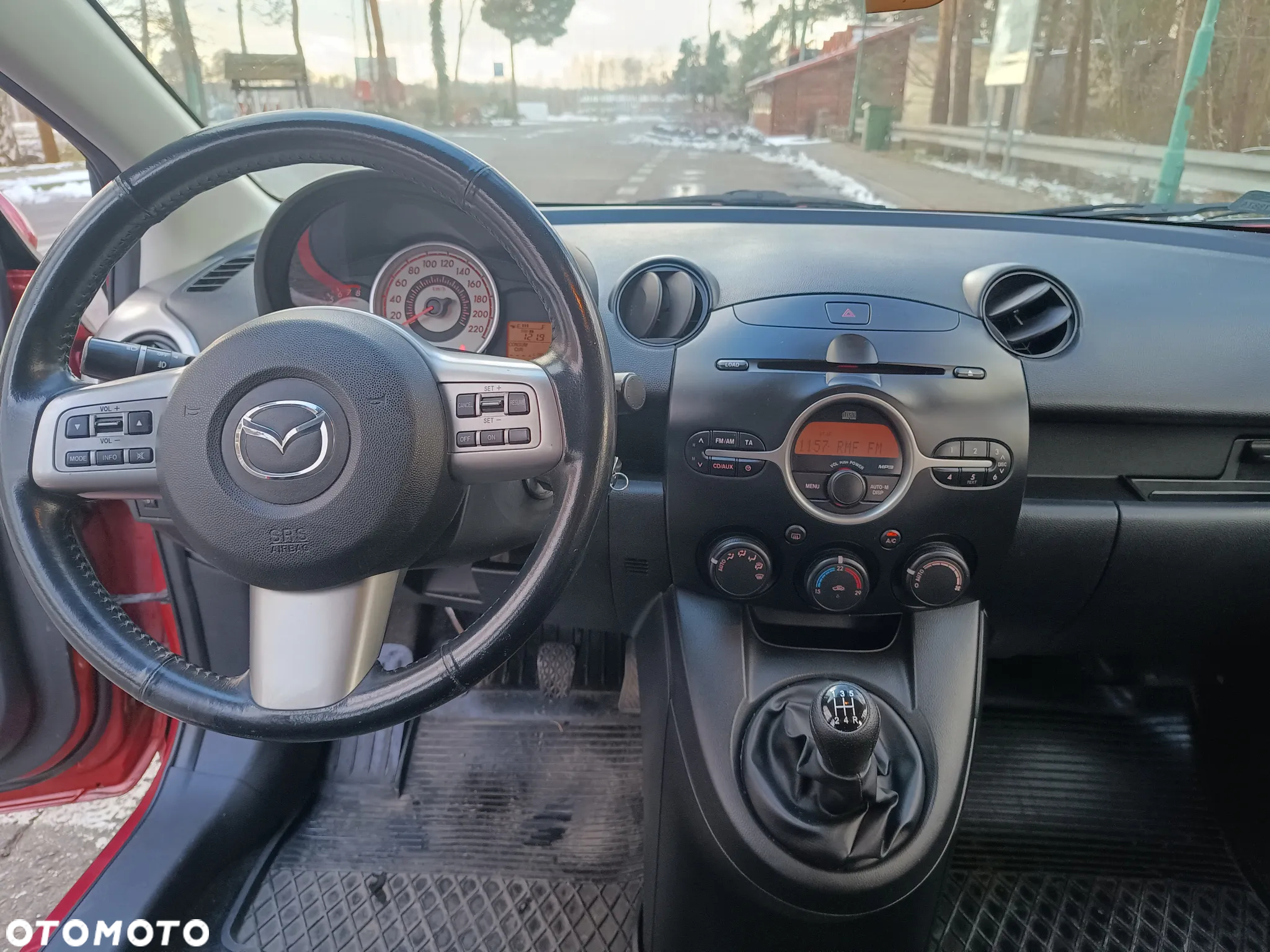 Mazda 2 - 7