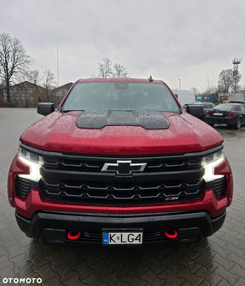 Chevrolet Silverado - 1