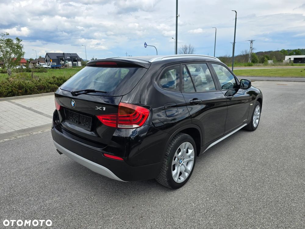 BMW X1 xDrive18d xLine - 27