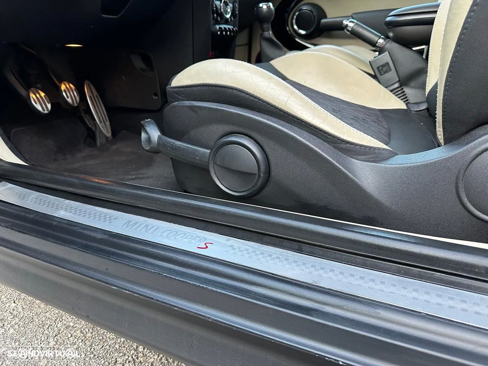 MINI 3 Portas Cooper SD - 14