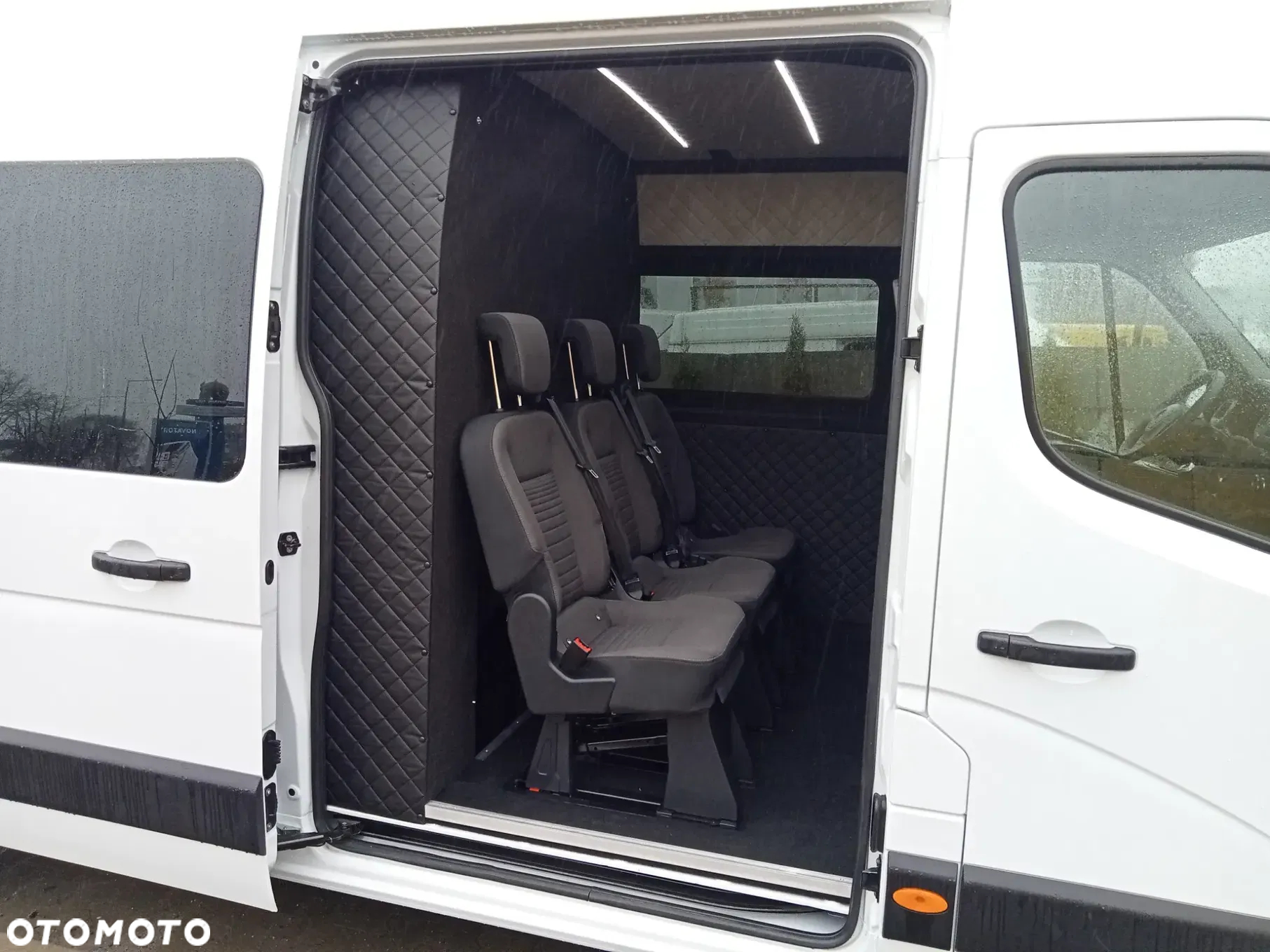 Volkswagen CRAFTER ZABUDOWA BRYGADOWA 6 7 9 OSÓB - 7