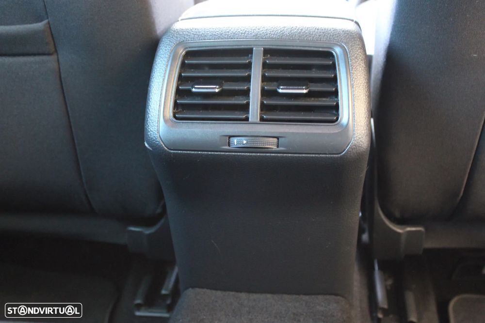 VW Golf GTD (BlueMotion ) - 37