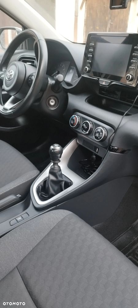Toyota Yaris 1.5 Comfort - 21