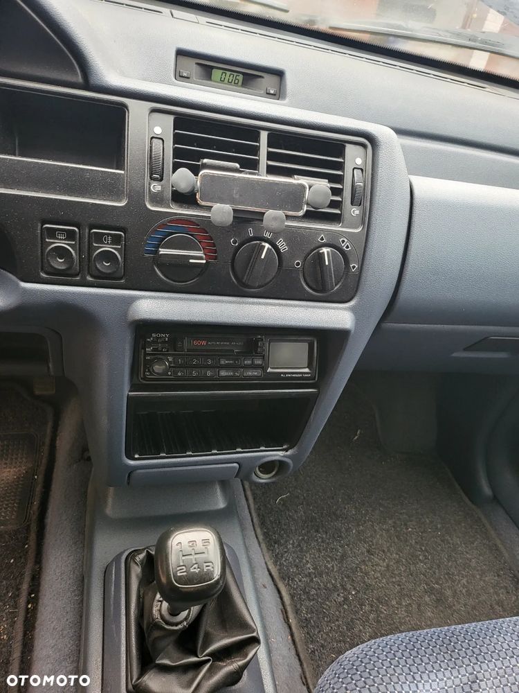 Ford Escort - 11