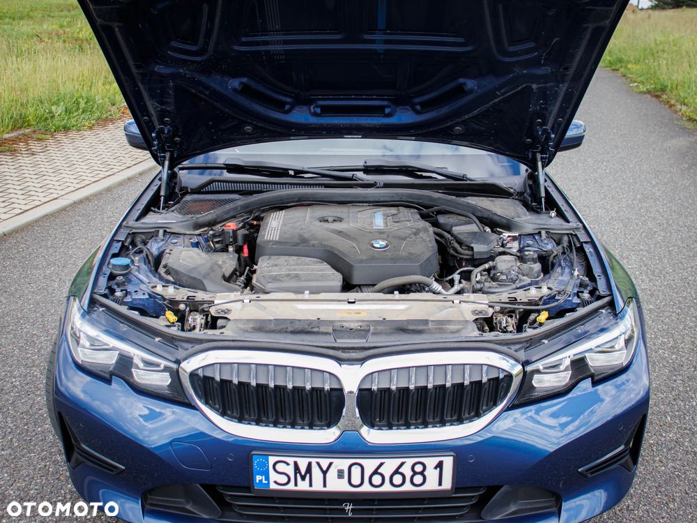 BMW Seria 3 330e Advantage sport - 23