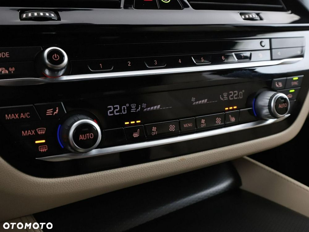 BMW Seria 5 520d xDrive mHEV M Sport sport - 28