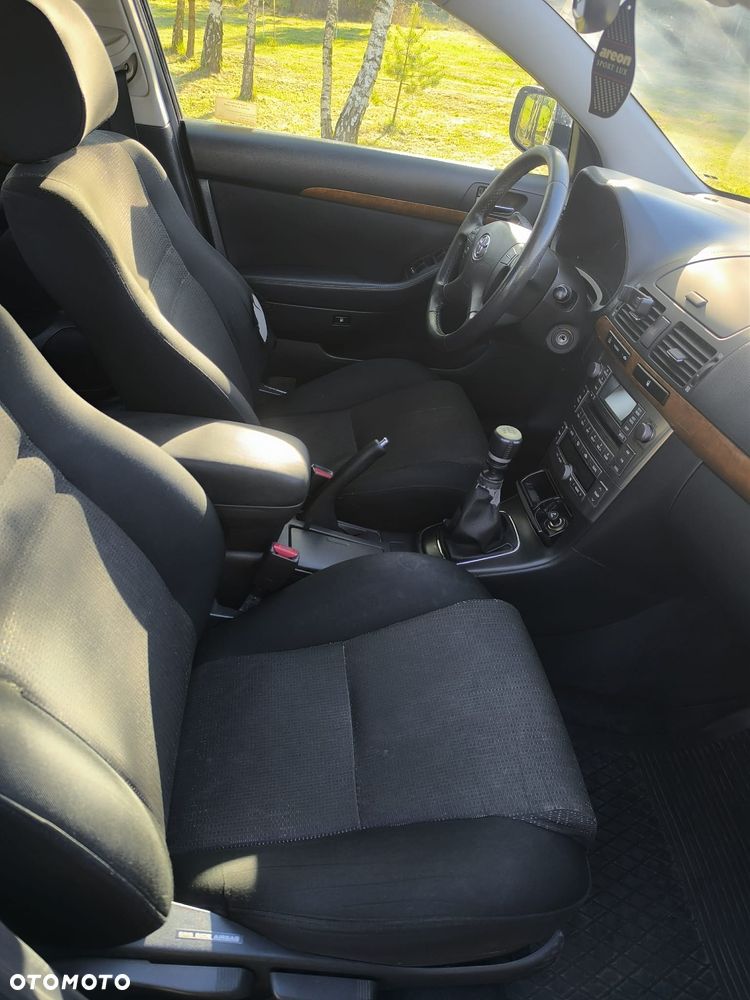Toyota Avensis 2.0 D-4D Sol - 7