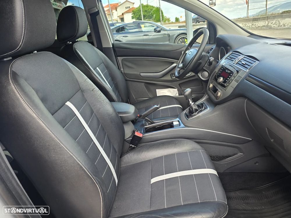 Ford Kuga 2.0 TDCi Titanium - 15