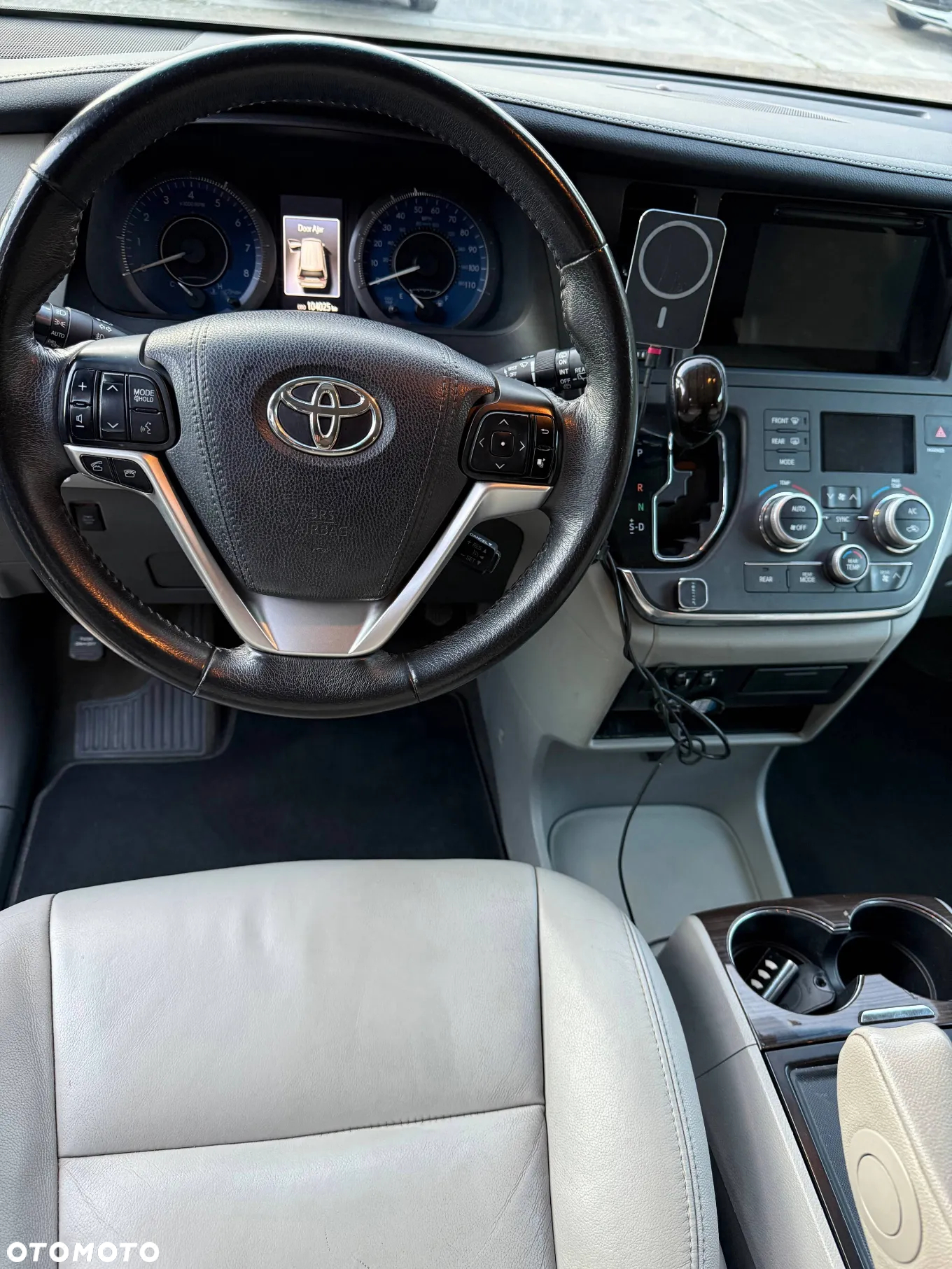 Toyota Sienna 3.5 V6 XLE AWD - 32