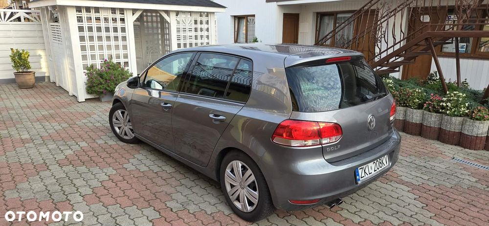 Volkswagen Golf - 2