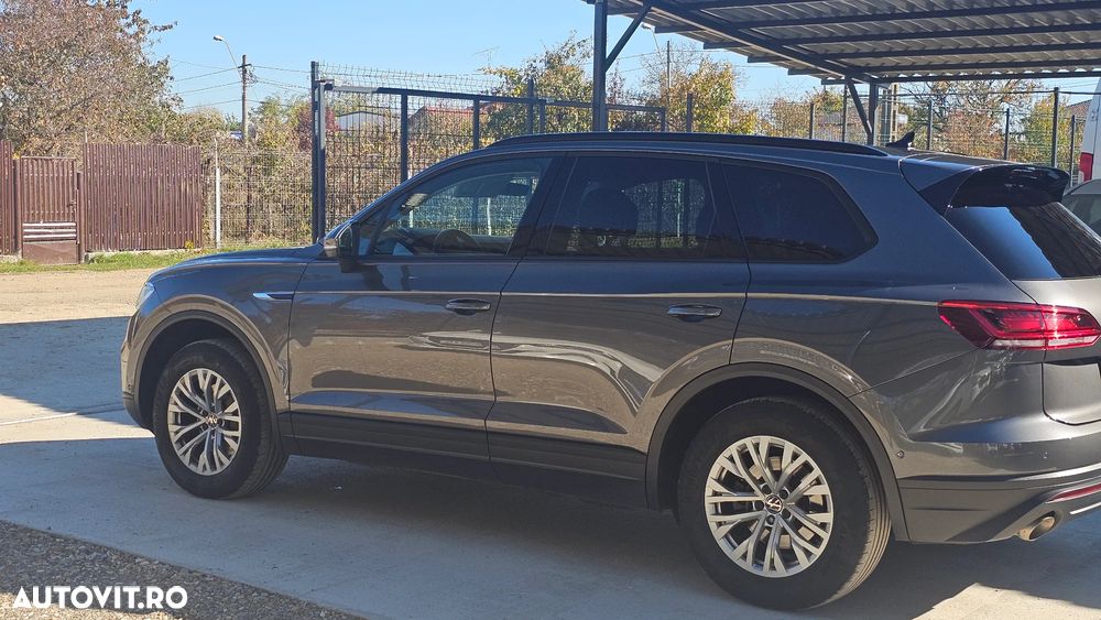 Volkswagen Touareg - 12