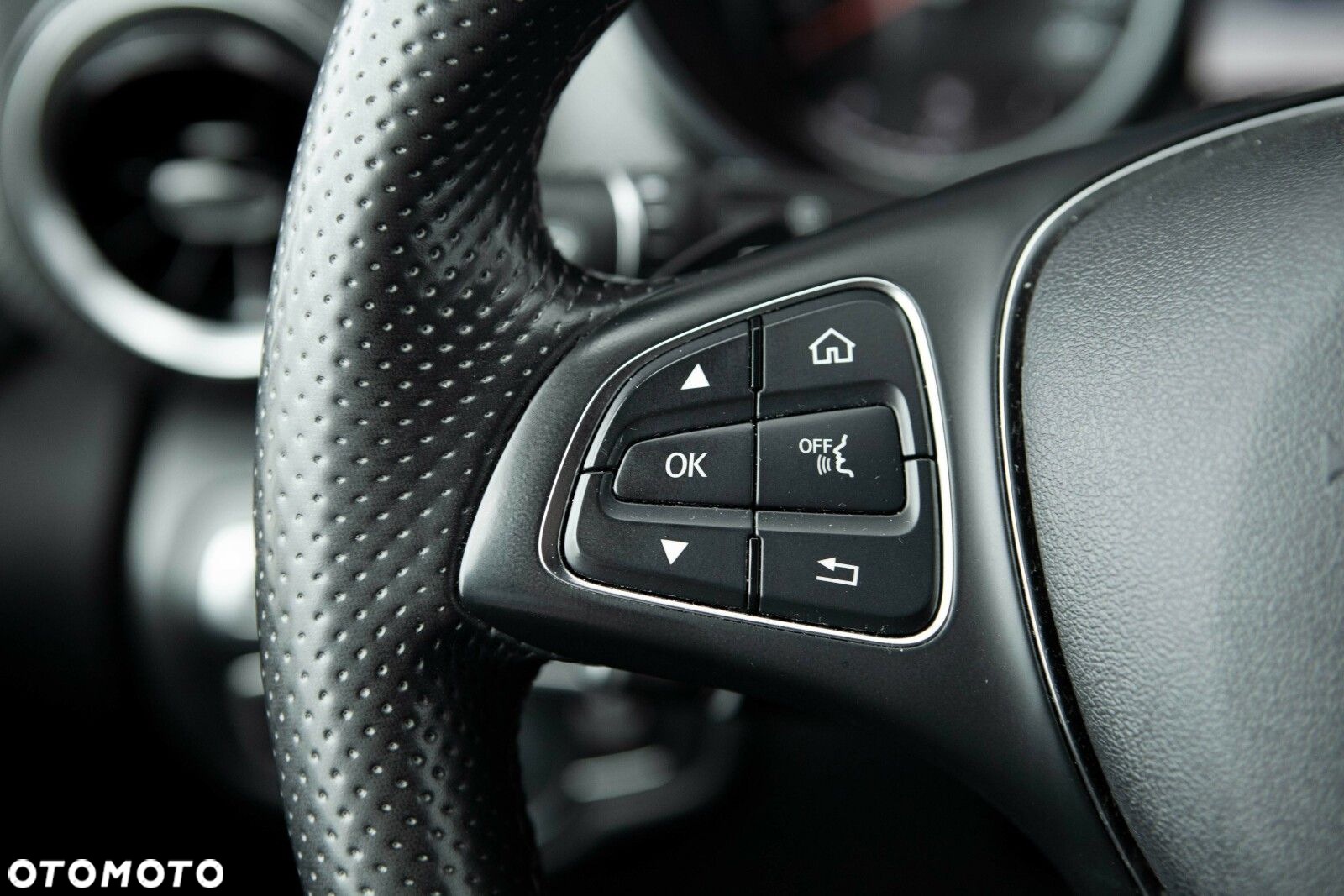 Mercedes-Benz Klasa V 300 d 4-Matic Avantgarde 9G-Tronic (d³ugi) - 22
