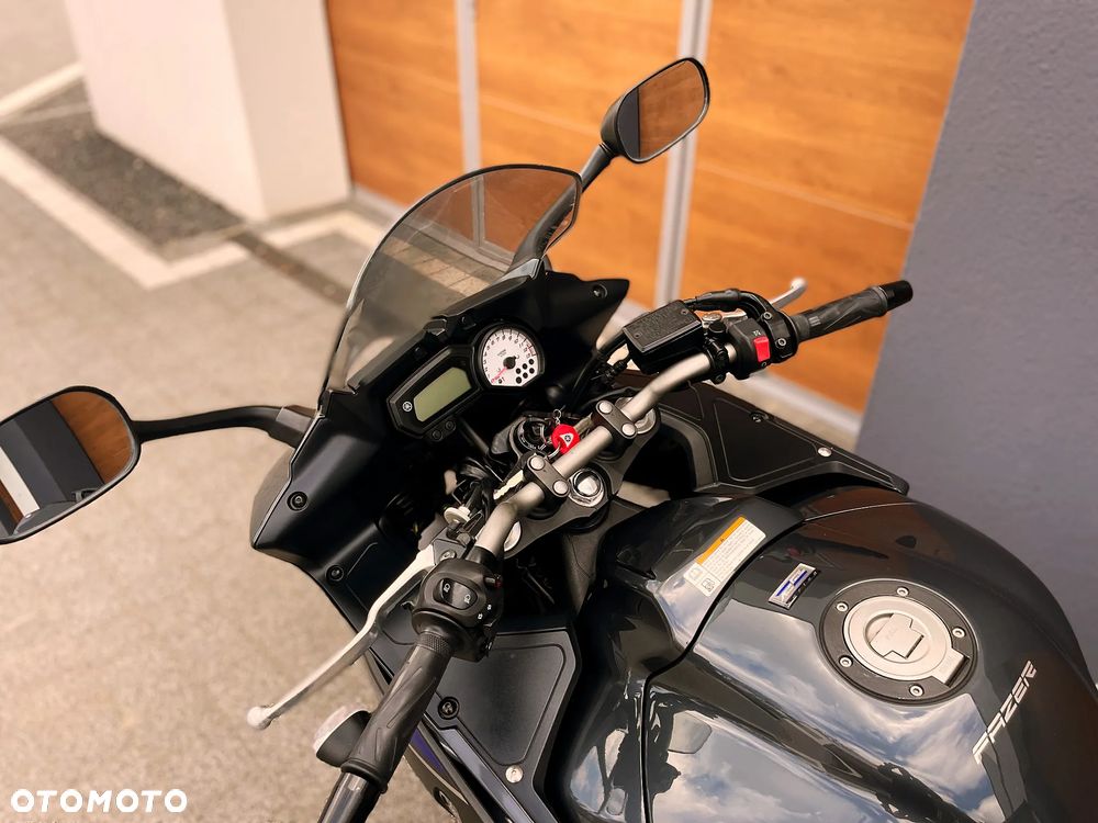 Yamaha FZ8 - 7