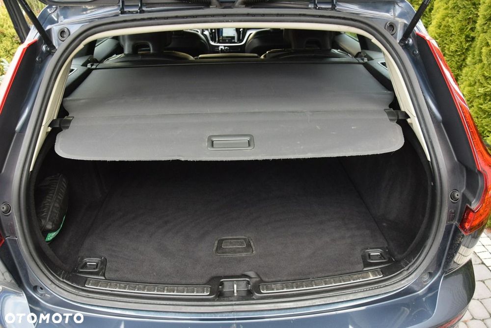 Volvo V60 D3 Momentum - 28