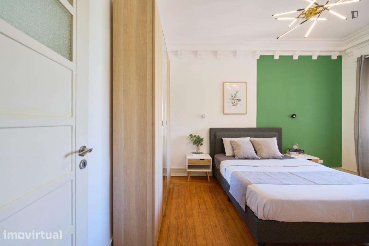 Quarto - localizado em Alameda Lisbon - Grande imagem: 2/33