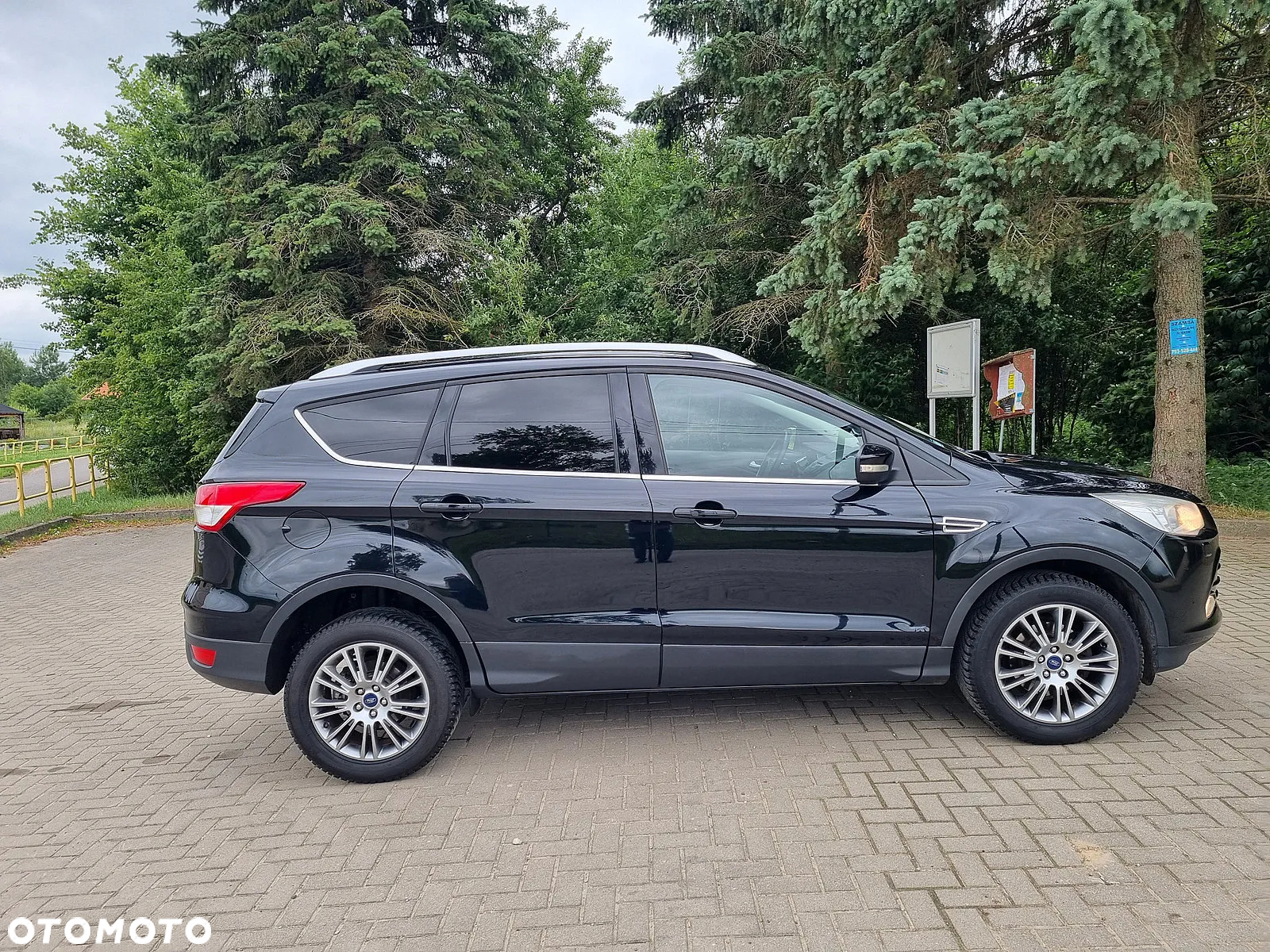 Ford Kuga 1.6 EcoBoost 2x4 Titanium - 6