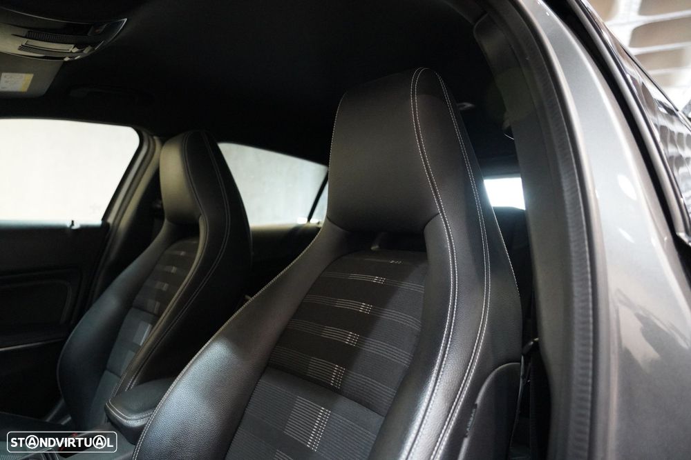 Mercedes-Benz GLA 180 d - 25