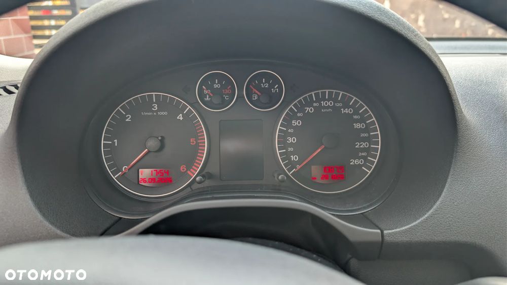 Audi A3 3-drzwiowe 2.0 TDI Ambition - 8