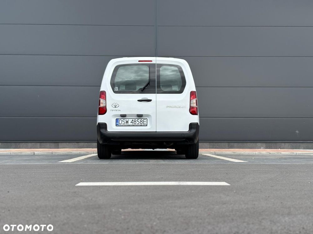Toyota Proace City Verso 1.2 D-4T Business - 9