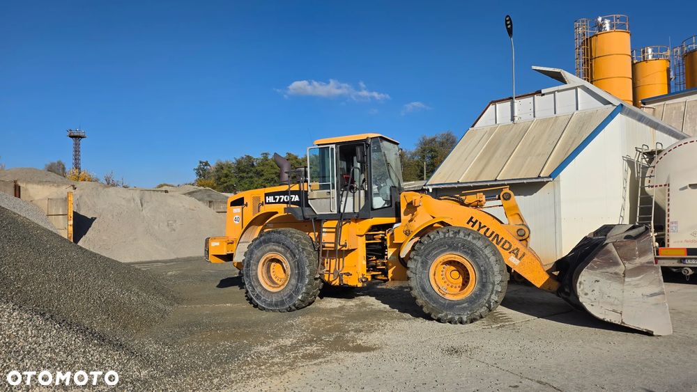 Hyundai HL770-7A - 4