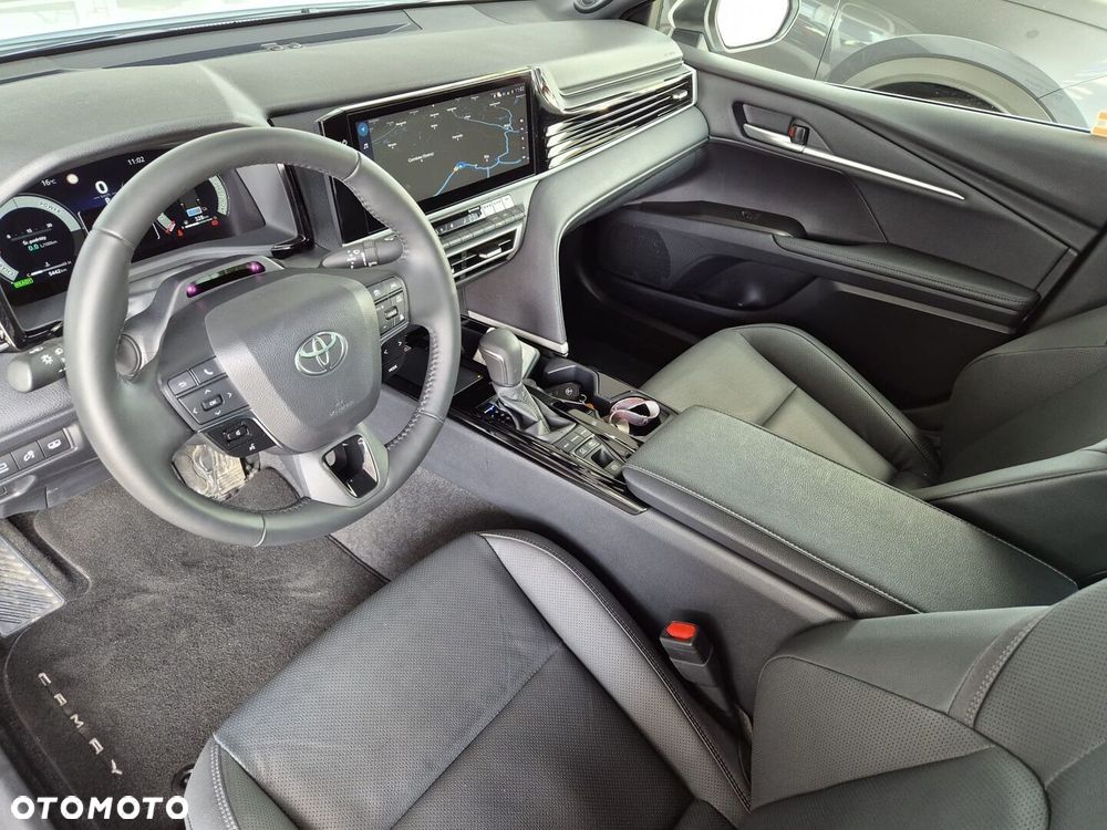 Toyota Camry - 8