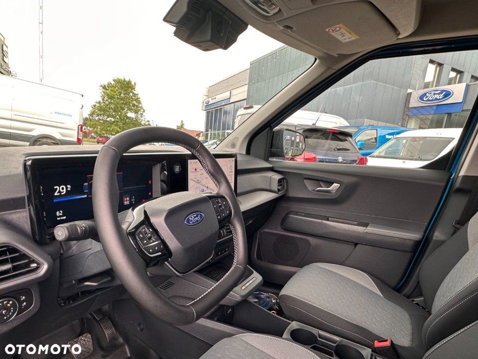 Ford Transit Courier - 9