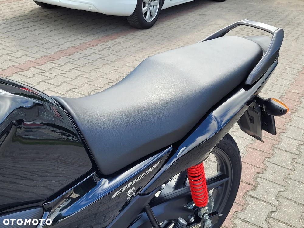 Honda CB - 11