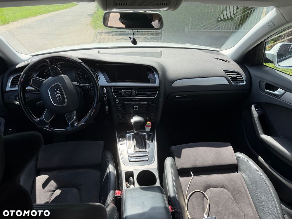 Audi A4 Limousine - 11
