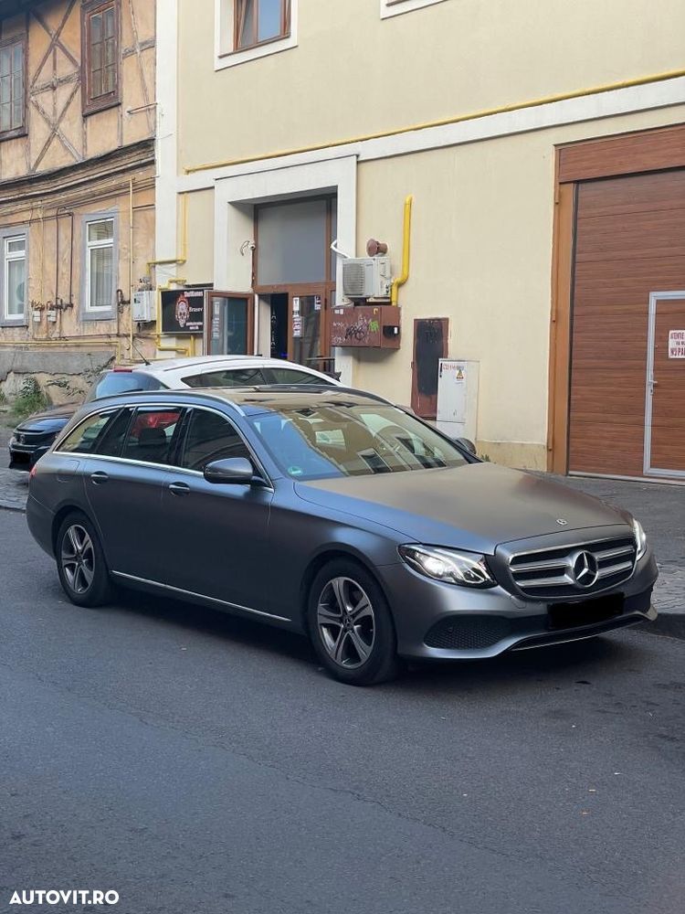 Mercedes-Benz E 220 d T 9G-TRONIC - 3