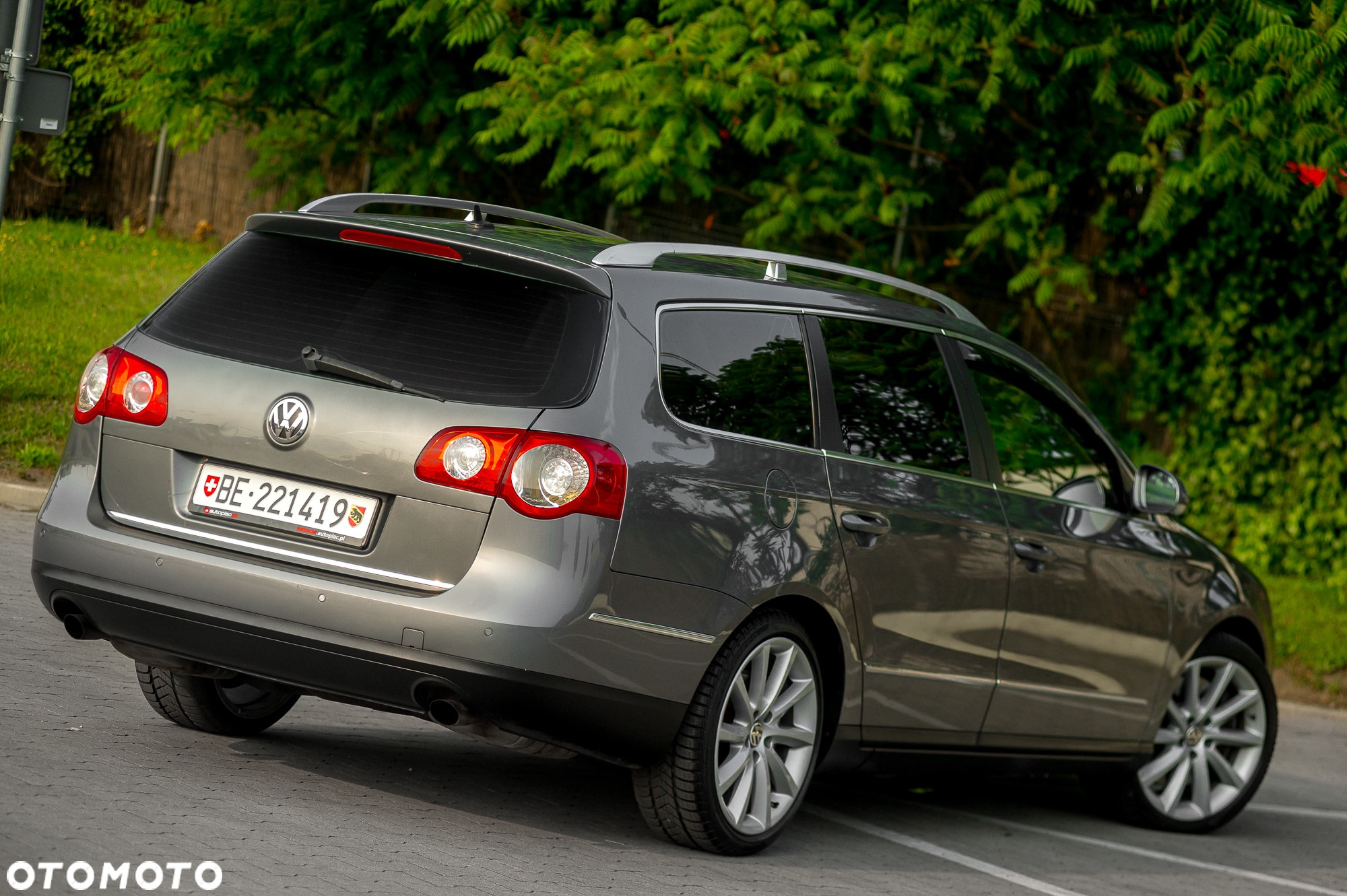 Volkswagen Passat - 16