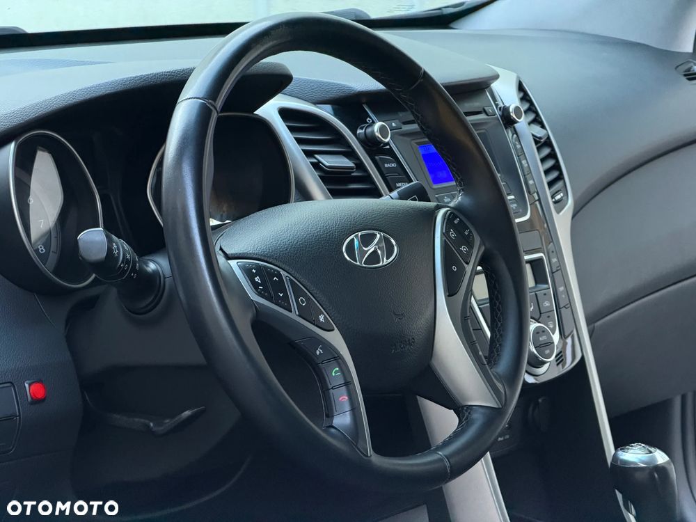 Hyundai i30 1.6 Fifa World Cup Edition - 7