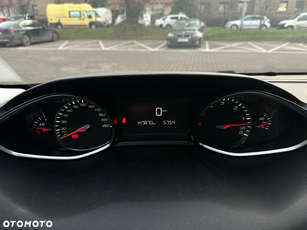 Peugeot 308 1.6 BlueHDi Allure S&S - 9
