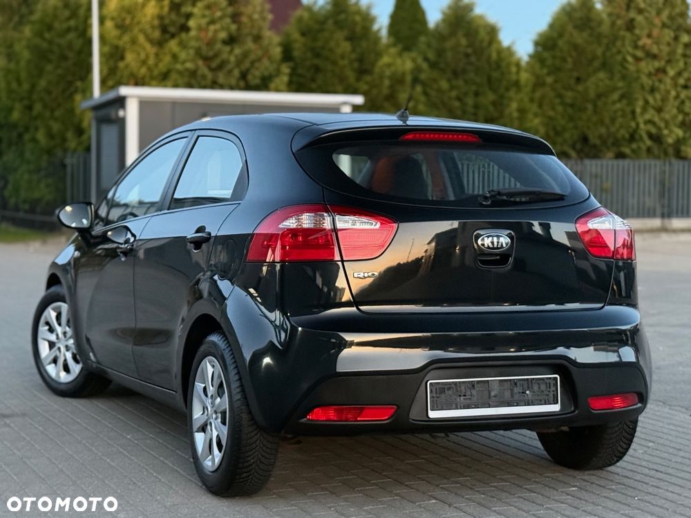 Kia Rio - 9