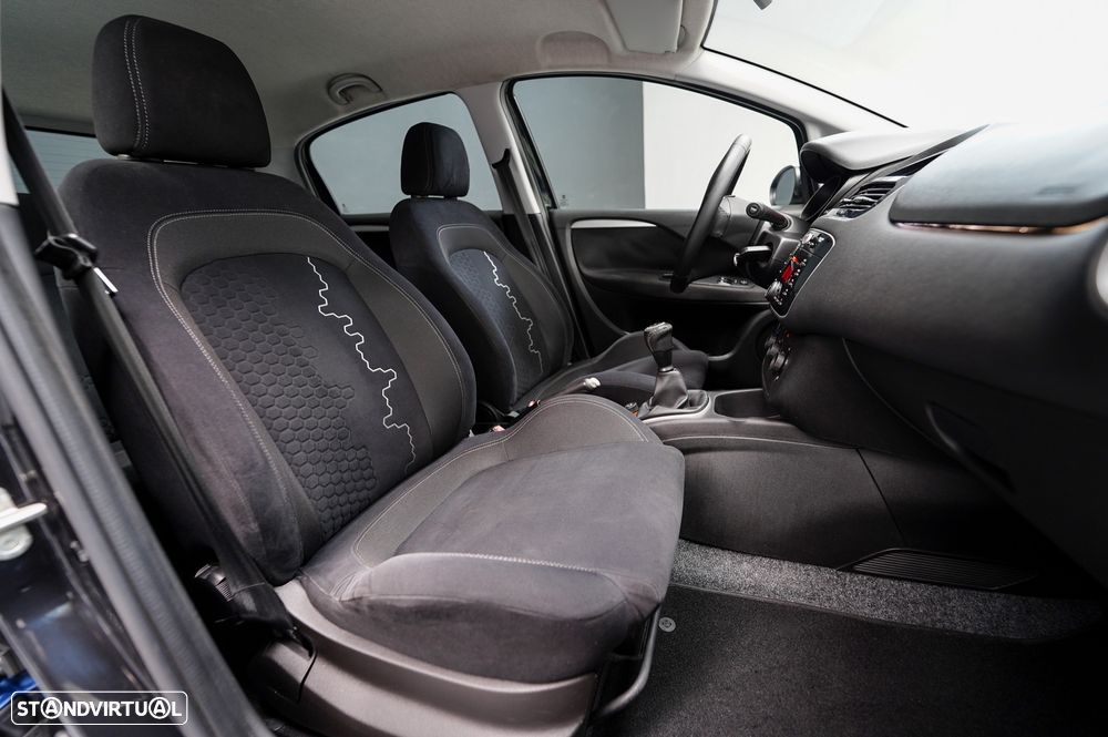 Fiat Punto 1.3 M-Jet Lounge S&S - 4