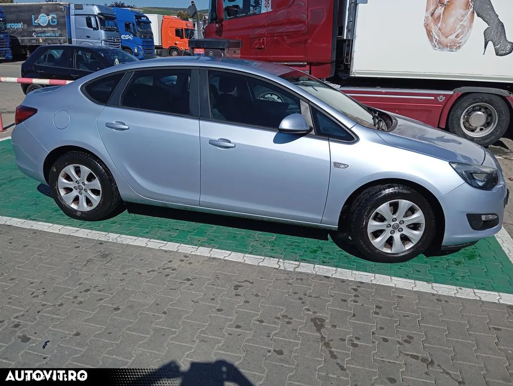 Opel Astra 1.4 Turbo ECOTEC Start/Stop Enjoy - 4