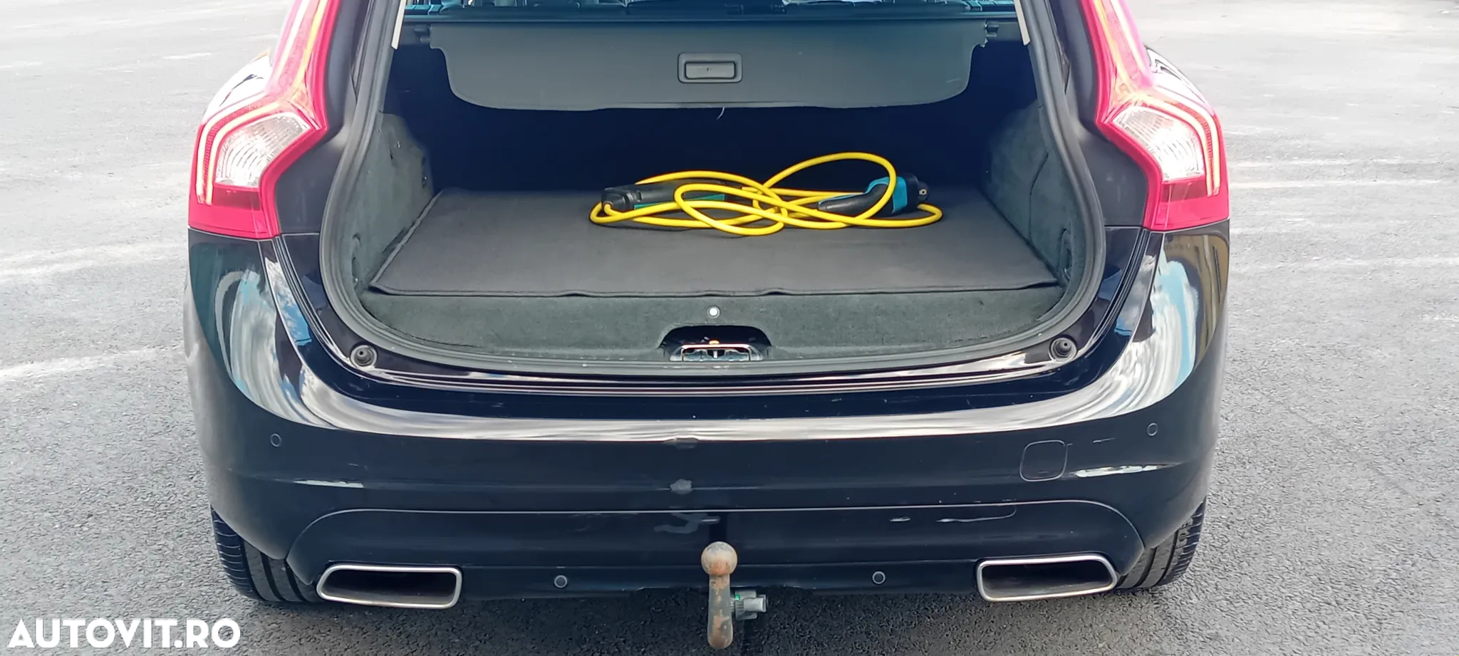 Volvo V60 D6 Plug-In-Hybrid AWD Geartronic Summum - 20