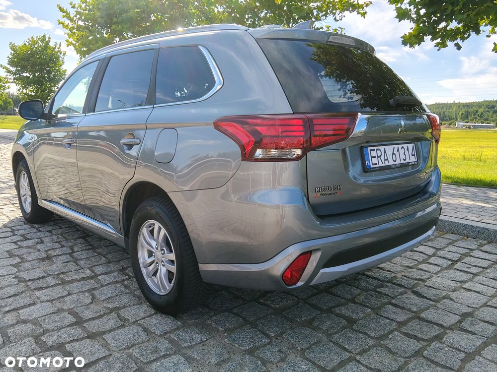 Mitsubishi Outlander 2.0 4WD - 13