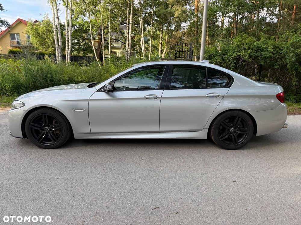 BMW Seria 5 550i - 7