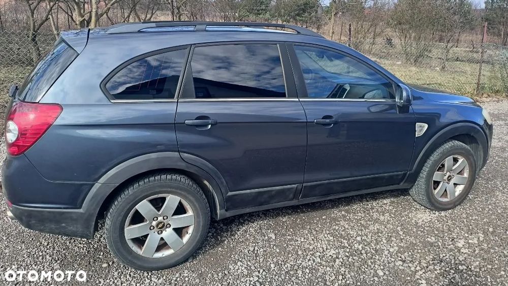 Chevrolet Captiva 2.0 4WD 7 Sitzer Automatik LT Exclusive - 3