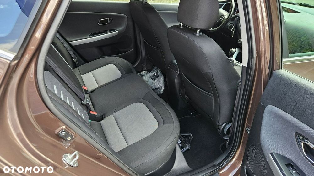 Kia Ceed 1.6 CRDi 128 Dream Team Edition - 24