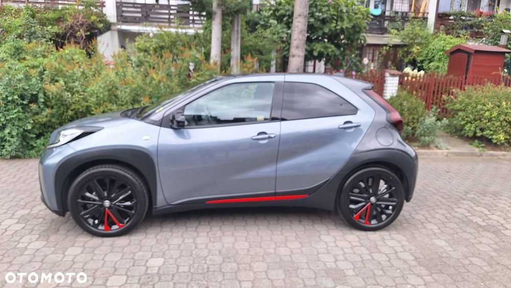 Toyota Aygo X 1.0 VVT-i Undercover CVT - 2