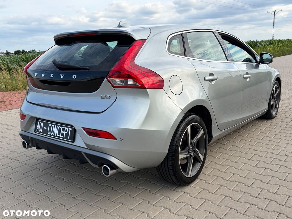 Volvo V40 D3 R Design - 3