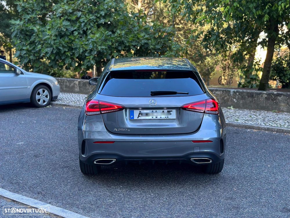 Mercedes-Benz A 250 e AMG Line - 3