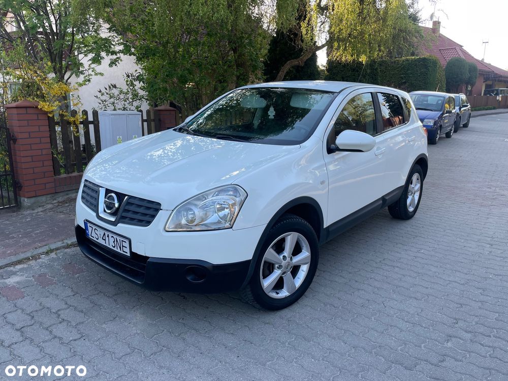 Nissan Qashqai - 1
