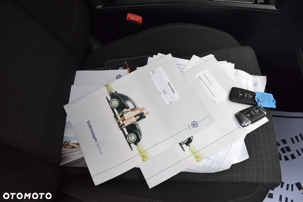 Volkswagen Passat 2.0 TDI Elegance DSG - 39